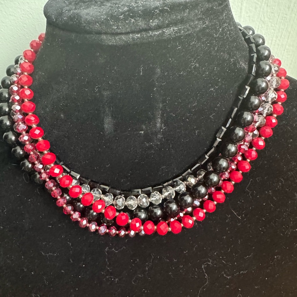 ❤️🖤 LOFT Multi-Strand Beaded Necklace Red Black Crystal